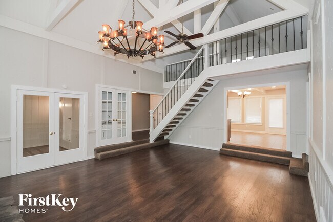 Building Photo - 8282 Shallow Glen Trail