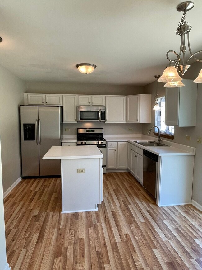 Foto del edificio - 4440 Larkspur Ln