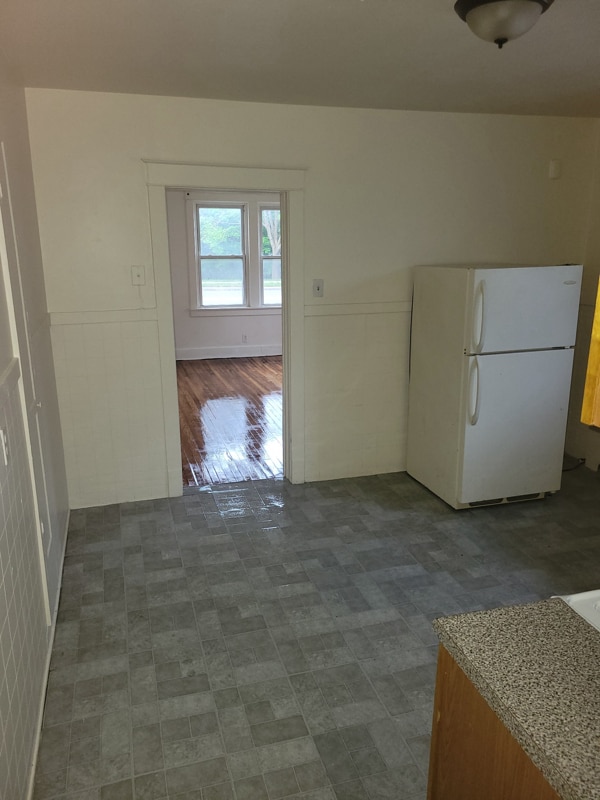 Building Photo - 734 Riverside Dr