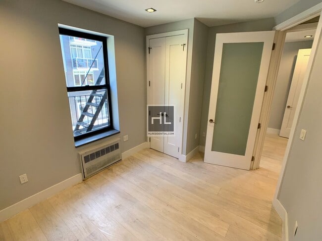 Building Photo - NO FEE Four Bed on Lower East Side! Won't ...