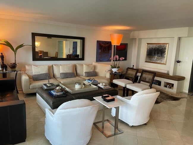 Foto del edificio - 600 Grapetree Dr