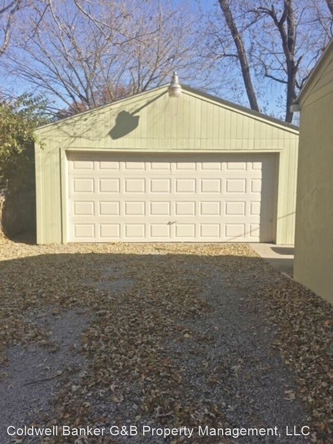 Building Photo - 3 br, 1 bath House - 2244 SW Edgewater Terr