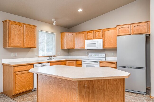 Building Photo - 5504 Bakerloo Ln