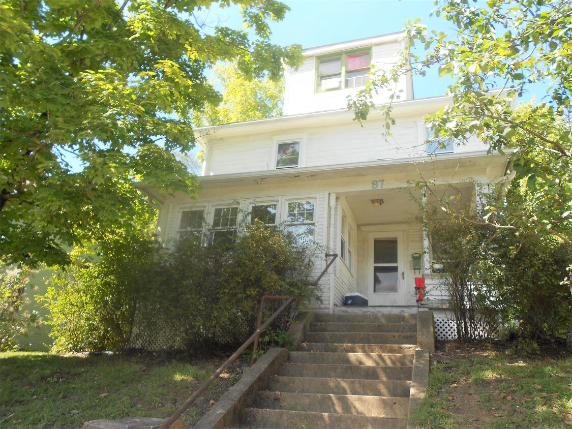 Primary Photo - 87 Grosvenor St