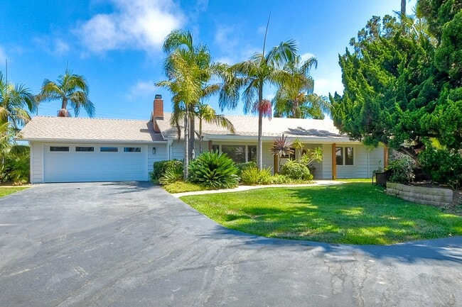 Building Photo - 335 La Costa Ave
