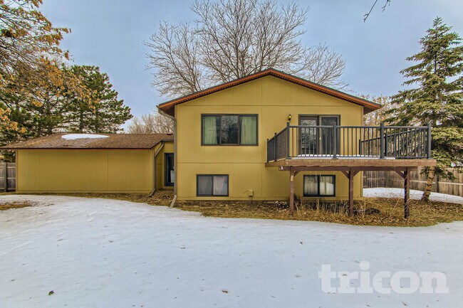 Foto del edificio - 3401 75th Ave N