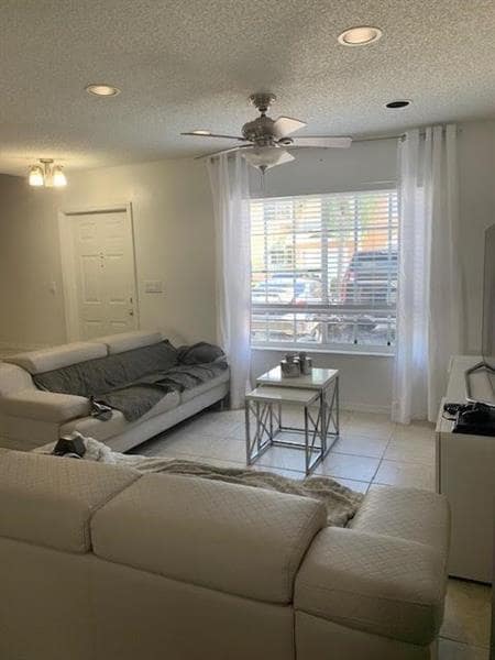 Foto del edificio - 4777 SW 14th Pl