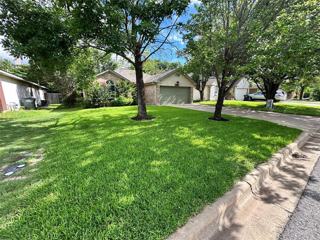 Foto del edificio - 1217 Nightshade Ln