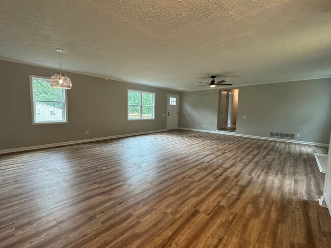 Dining area and living room - 150 Ridgewood Dr