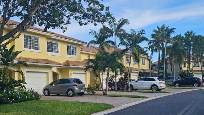 Front - 1131 Imperial Lake Rd