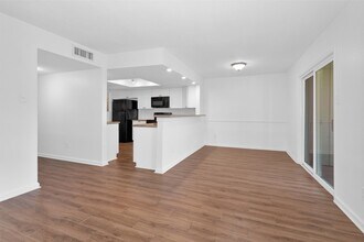 Building Photo - 5005 Georgi Ln