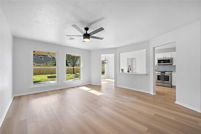 Building Photo - 22823 Tara Way Dr