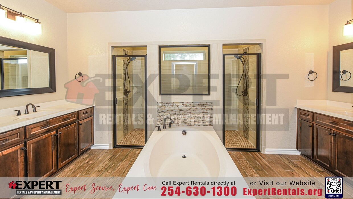 Foto principal - Elegant Corner-Lot Retreat with Upgraded F...