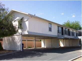 Building Photo - 1911 E Saginaw Way