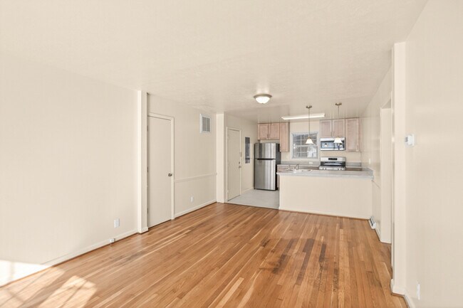 Foto del edificio - 333 Lambert St