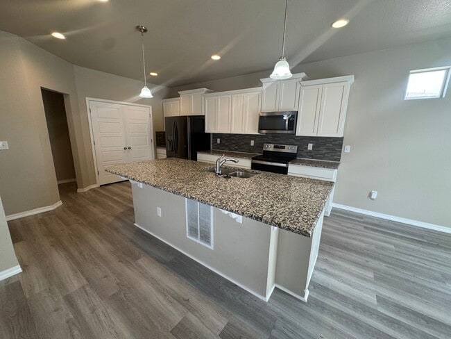 Building Photo - 6153 Callan Dr