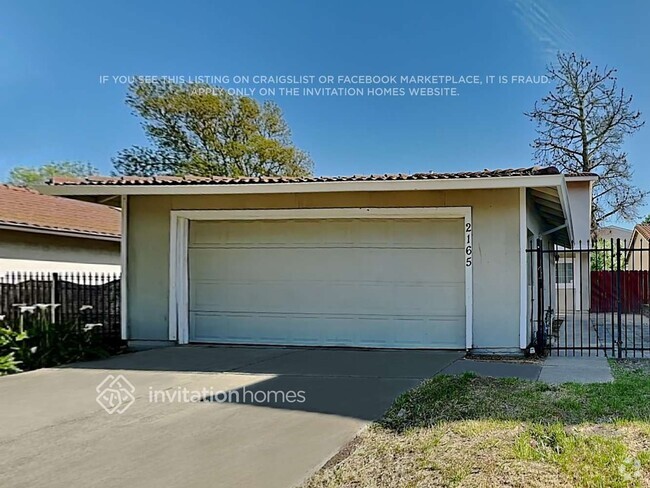 Building Photo - 2165 Cedarbrook Dr