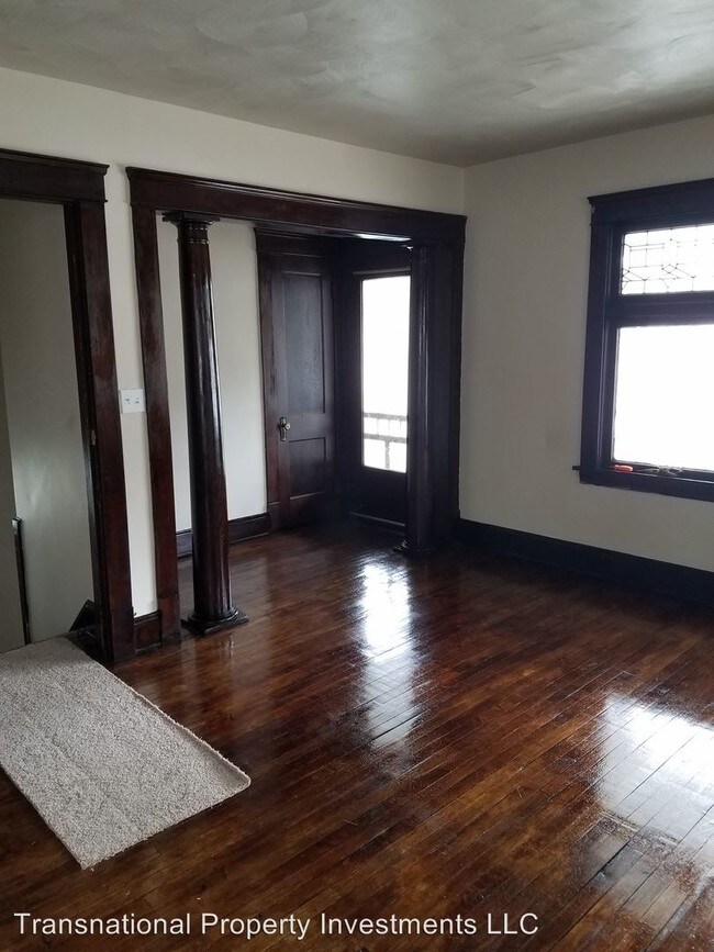 Foto del edificio - 4008 E 74th St