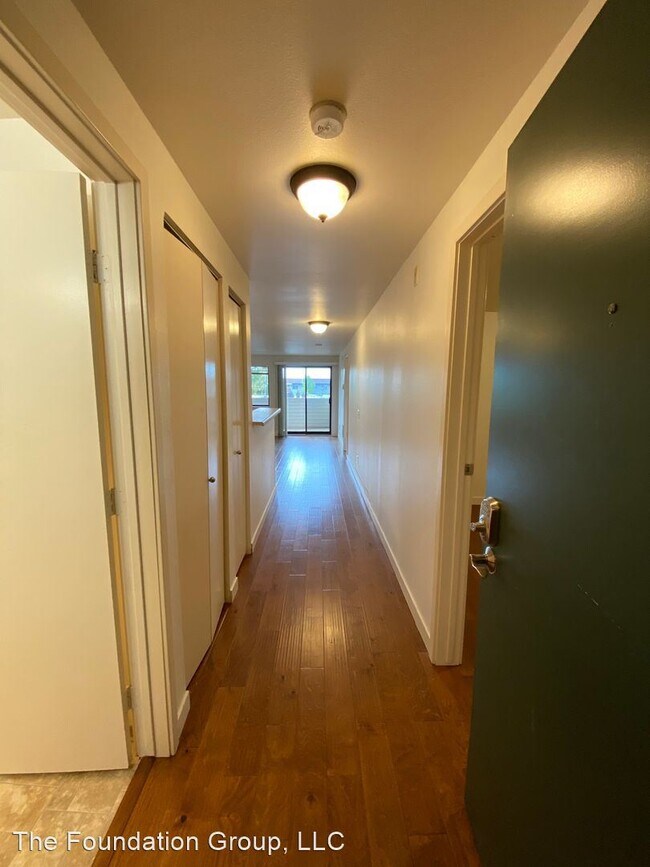Foto del edificio - 9400 Roosevelt Way NE