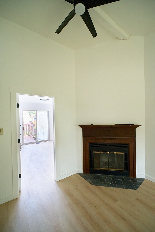 Foto del edificio - 754 Lippert Ln