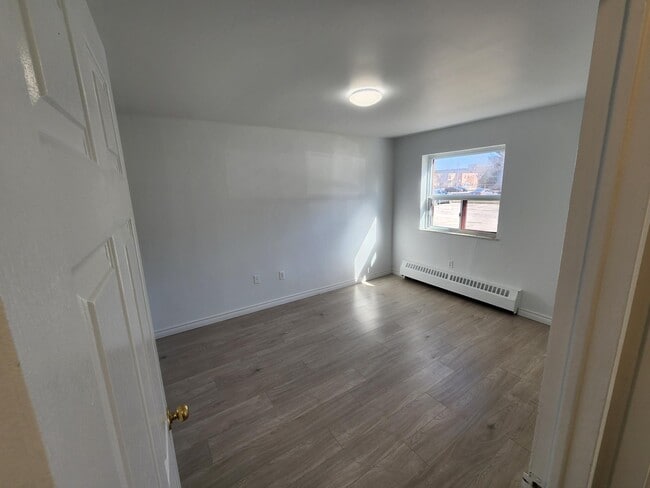 Bedroom - Venice Park Apartments