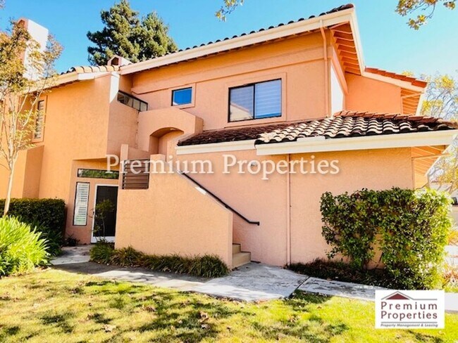 Foto del edificio - Beautiful 2BD/2BA Condo Unit in the Gated ...