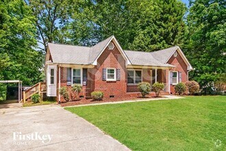 Building Photo - 113 Deertrack Dr