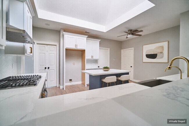 Building Photo - 3234 Bodine Dr