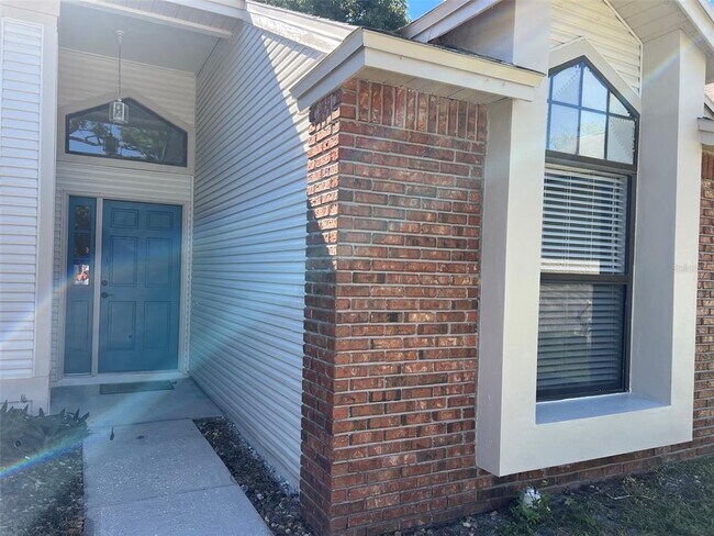 Foto del edificio - 1040 Manigan Ave