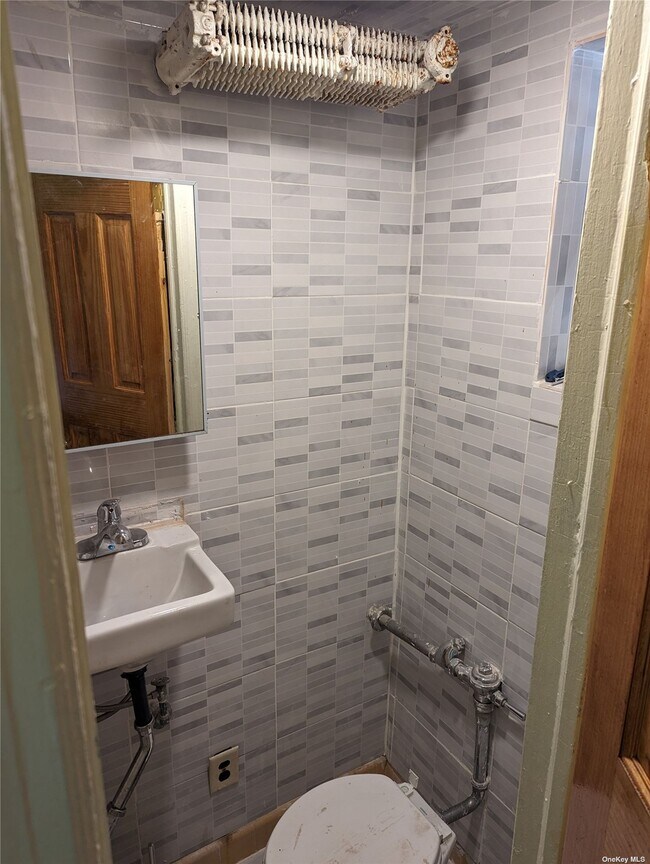 Building Photo - 53 E 58th St