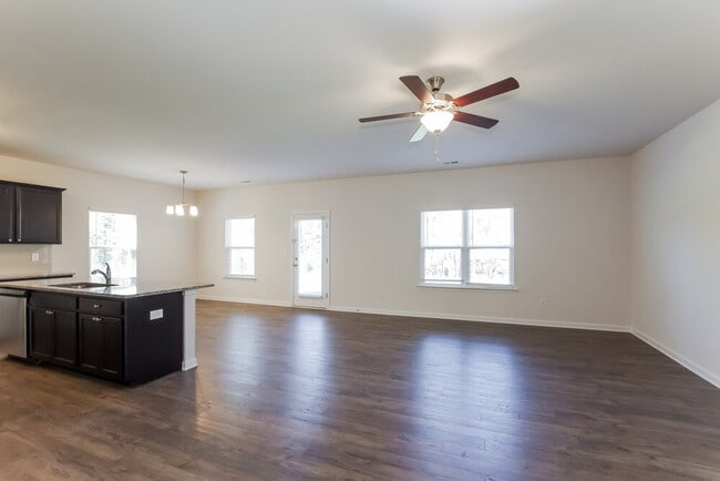 Building Photo - 4425 Drifter Dr