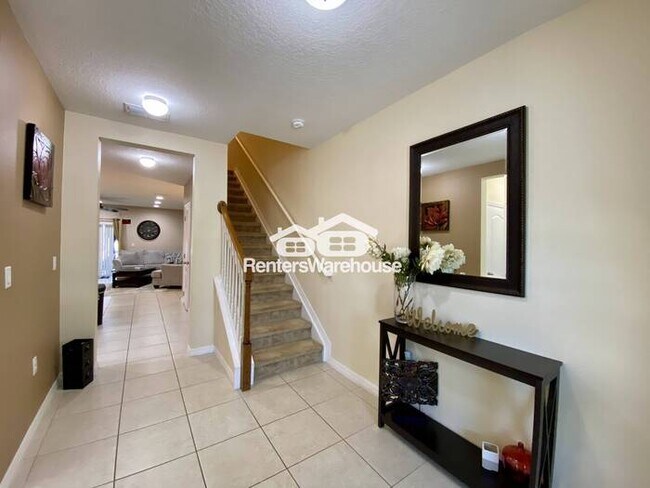 Foto del edificio - Fully Furnished 3/2.5 Townhome In Davenport!