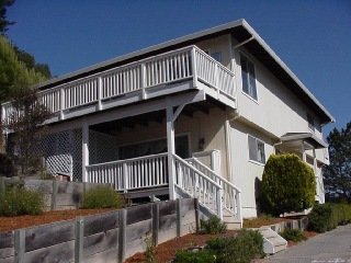 Building Photo - 141 Oak Ln