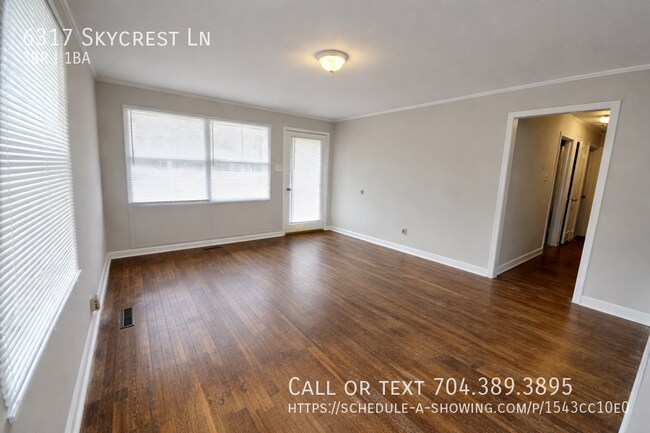 Foto del edificio - 6317 Skycrest Ln