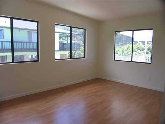Building Photo - 2333 Palolo Ave
