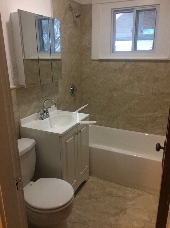 Foto del edificio - Cozy 3 bed 2 bath