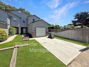 Building Photo - 2248 S Dorothy Ave