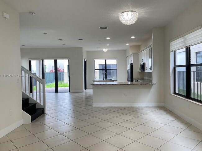 Foto del edificio - 3316 W 98th Pl