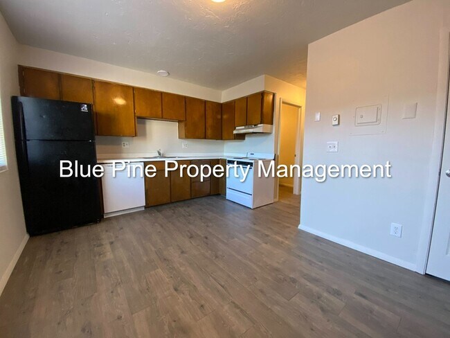 Foto del edificio - 1445 S Emerson Ave