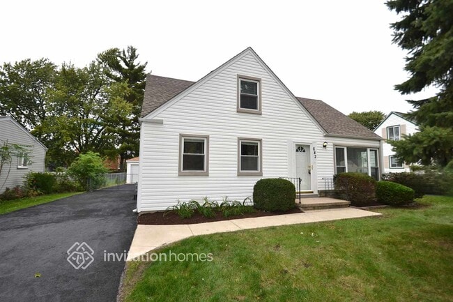 Building Photo - 642 E Le Moyne Ave