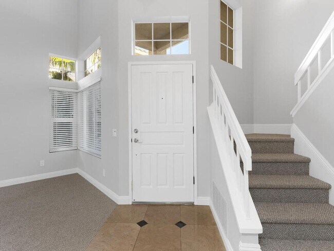 Foto del edificio - Refined Living in Sea Vista at Shadowridge — A Luxury Home You’ll Love Coming Home To