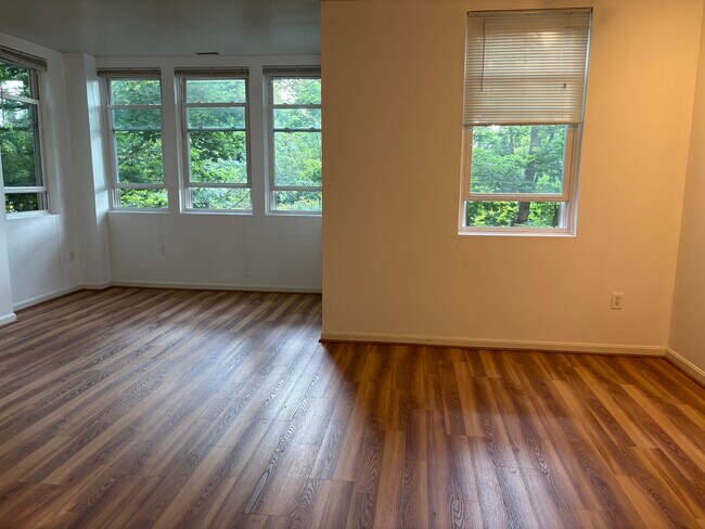 Foto del edificio - 218 Thorndike St