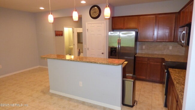 Building Photo - 7013 Coldwater Dr