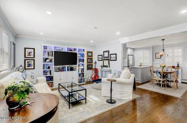 Foto del edificio - 102 Manor Dr