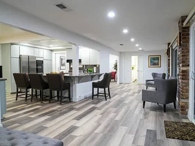 Foto del edificio - 20302 Germain St