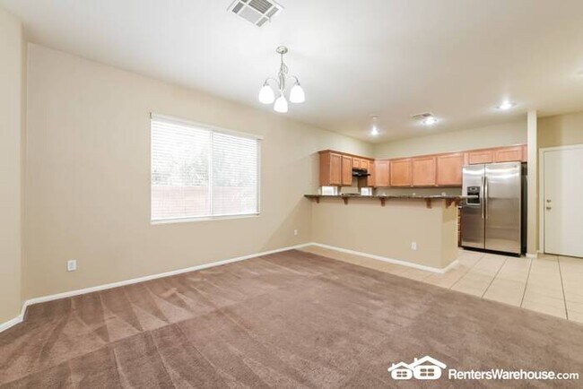 Building Photo - Move in special: $1,000 off rent!  REDUCED...