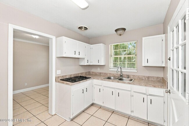 Foto del edificio - 7001 Cherbourg Ave N