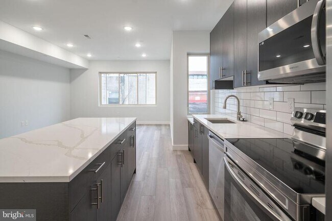 Foto del edificio - 2226 N Franklin St
