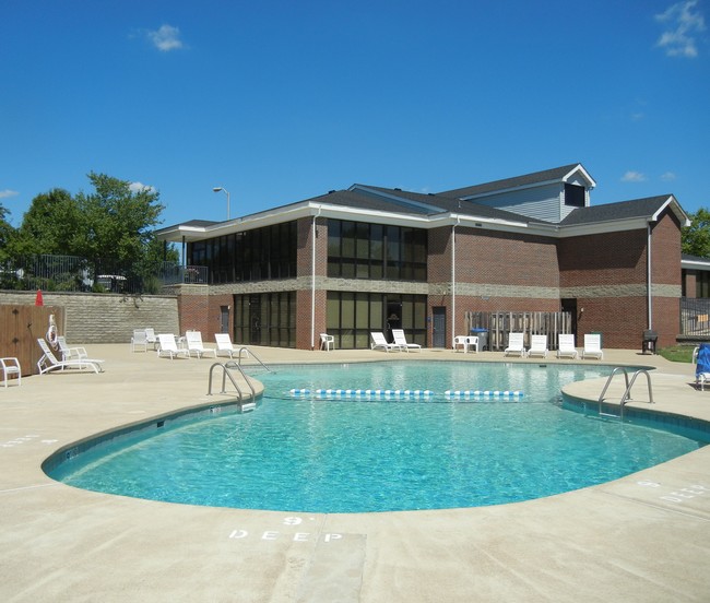 Sterling Heights Apartments Apartments in Saint Charles, MO