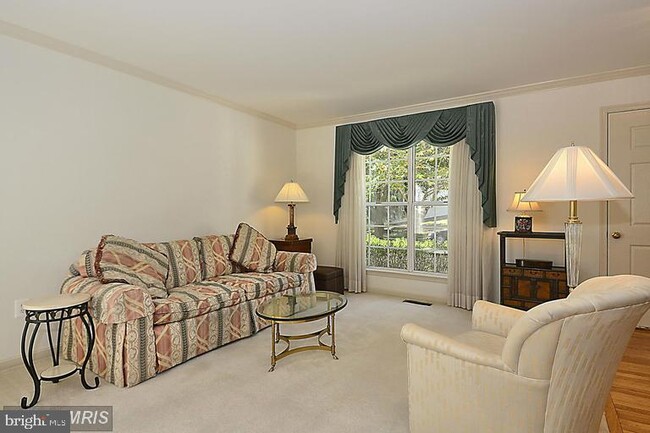 Foto del edificio - 15103 Hunter Mountain Ln